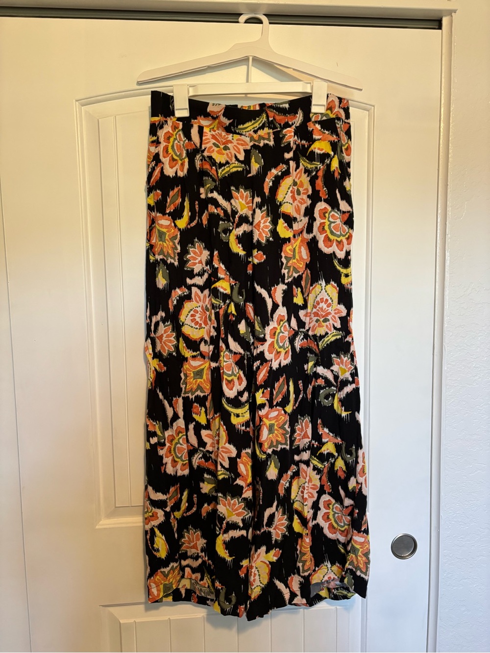 Torrid Floral Black Pleated Pants
